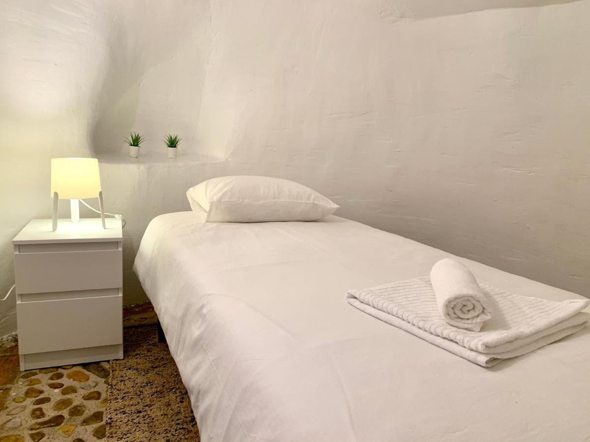 Casa Cueva Castillo Perales de Tajuna 外观 照片